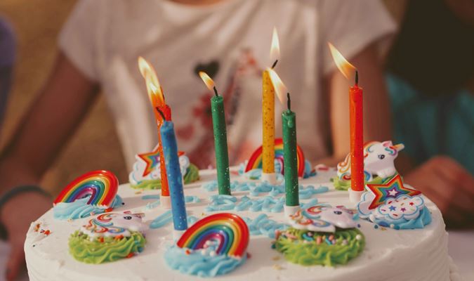Celebrating with Style: Birthday Cake & Wine Pairings