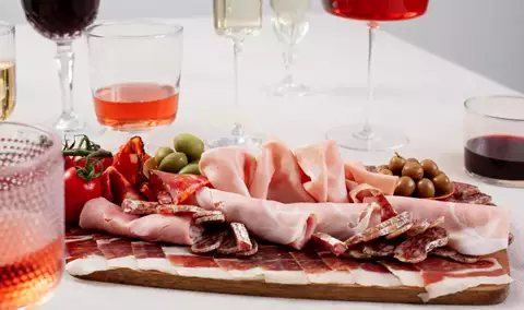 Galentine's Day Rosé the Night Away Charcuterie Class