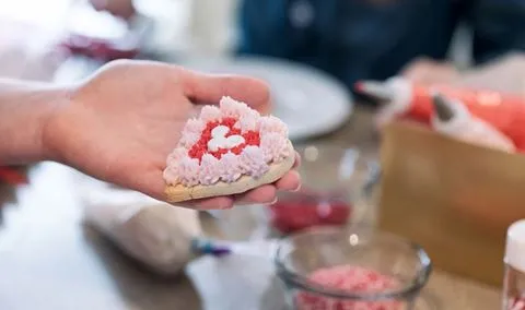 Valentine’s Kids' Cookie Decorating