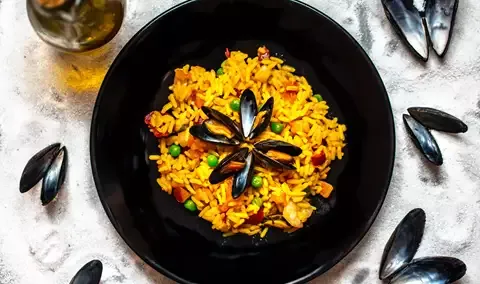 Paella Party - Live Cooking Experience